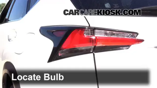 2015 Lexus NX200t 2.0L 4 Cyl. Turbo Éclairage Feu stop (remplacer ampoule)